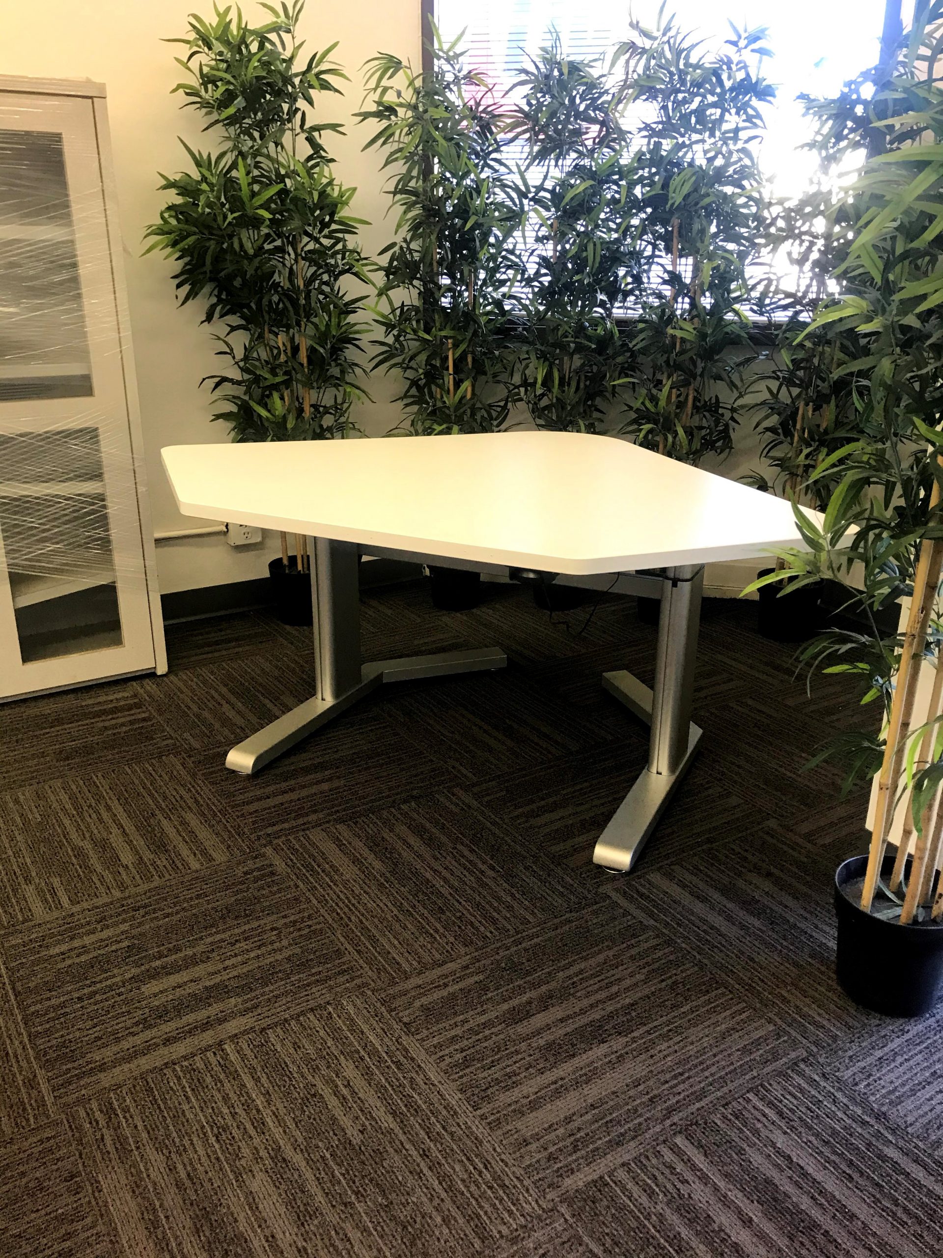 Electric Adjustable Desks Cubicle Resources