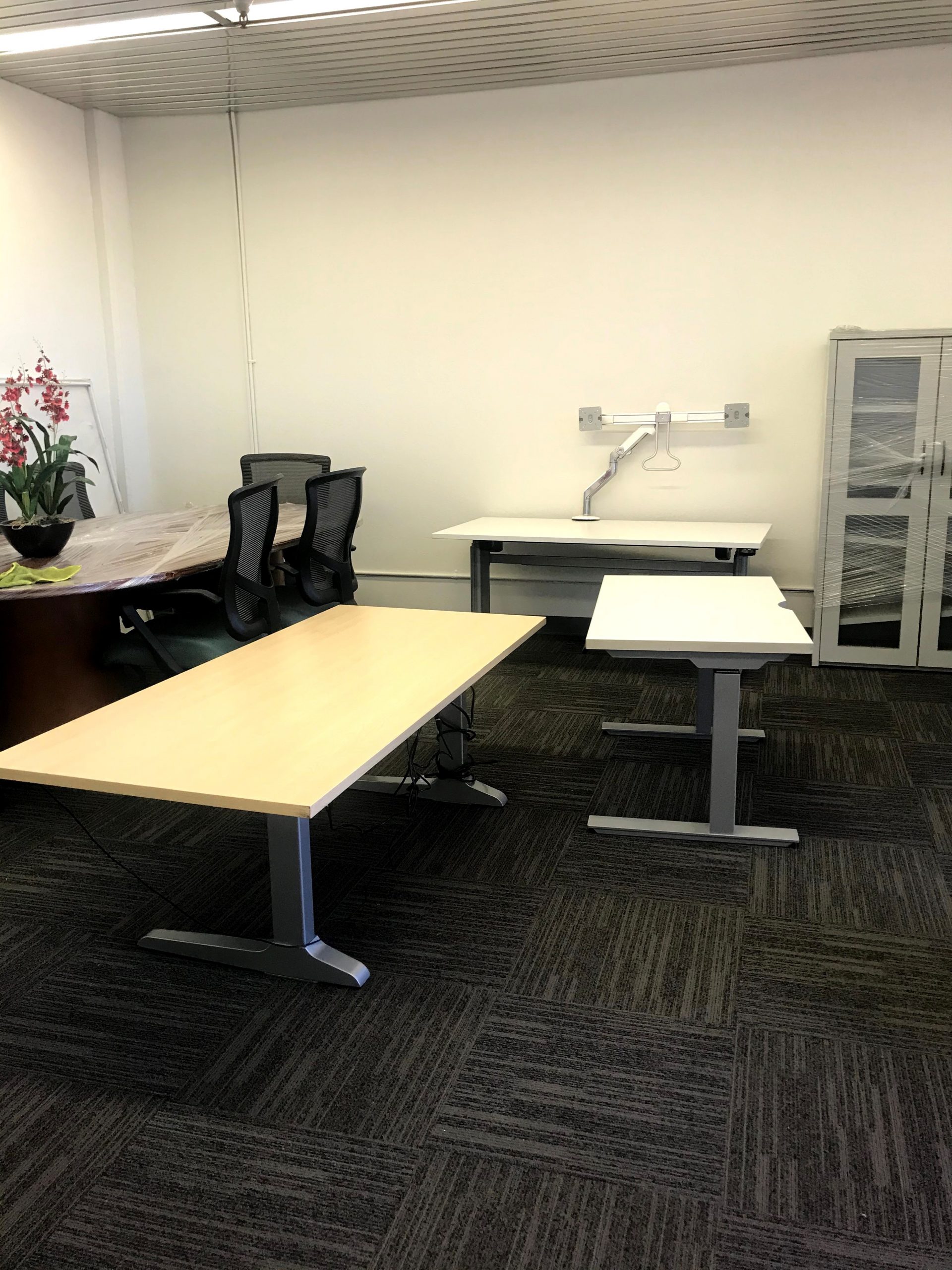 Electric Adjustable Desks Cubicle Resources