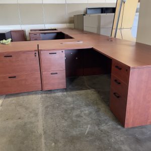 6x6 L- Chape desk - Image 1