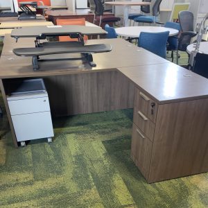 wallnut clor desk - Image 1