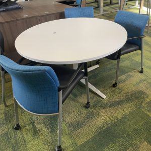 48" round table - Image 3