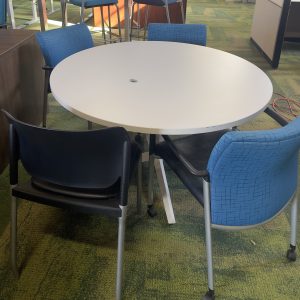 48" round table - Image 5